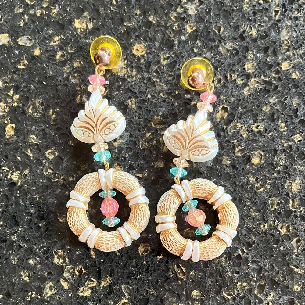 Elegant Gold and Pink Dangle Earrings 90’s